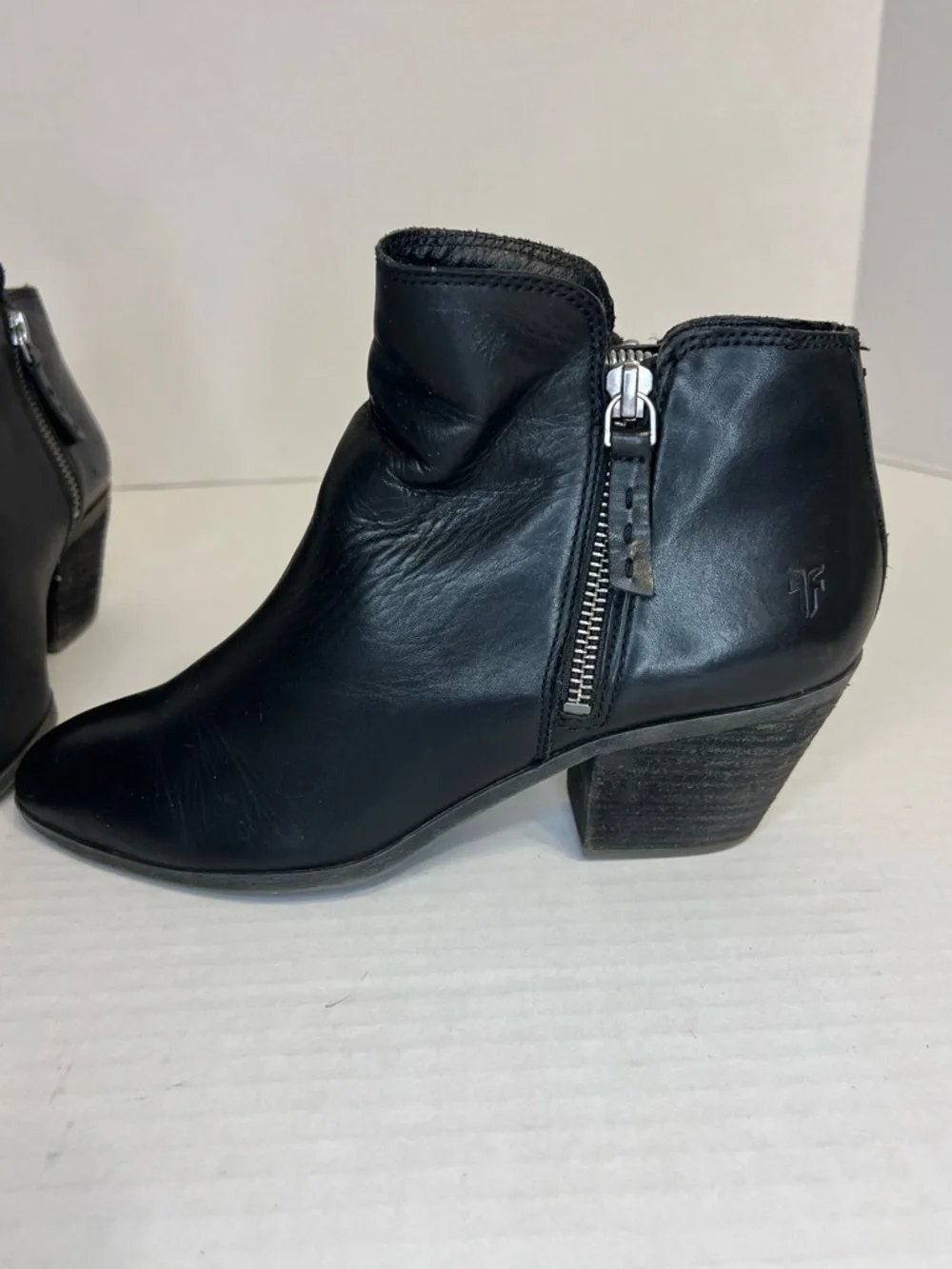 Frye Judith Zip‎ Booties Black Size 7